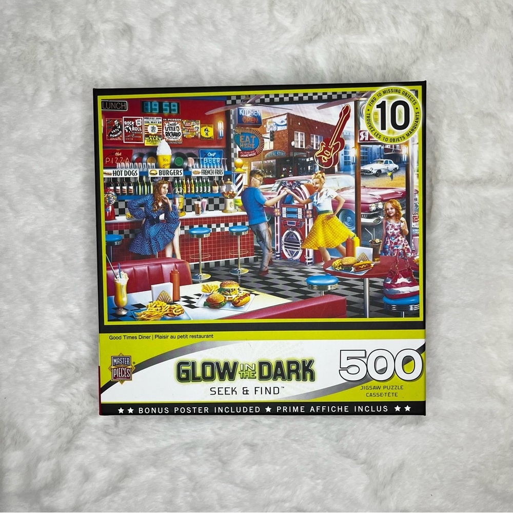 🌟4/$20 SALE🌟 Glow in the Dark “Good Times Diner” Puzzle